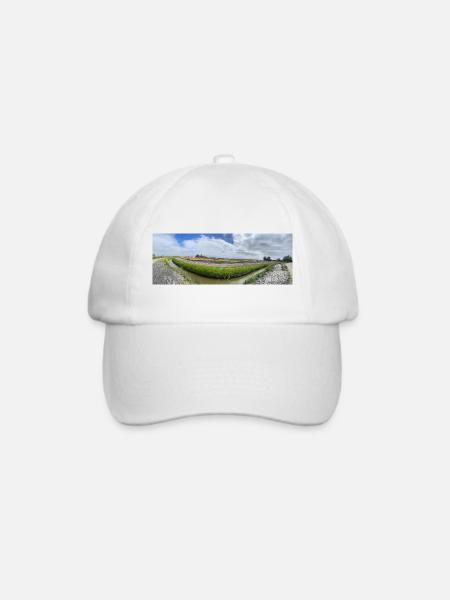Panoramafeld mit Graben und Blumen - Baseballkappe - Weiß/Weiß