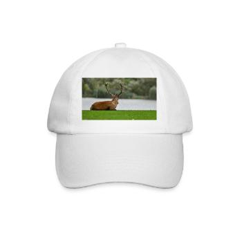 Hirsche am Ufer des Sees - Baseballkappe - Weiß/Weiß - Vorne