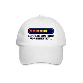 „Eskalations Shirt“ – Nerd & Geek Style (deutsch) - Baseballkappe - Weiß/Weiß - Vorne