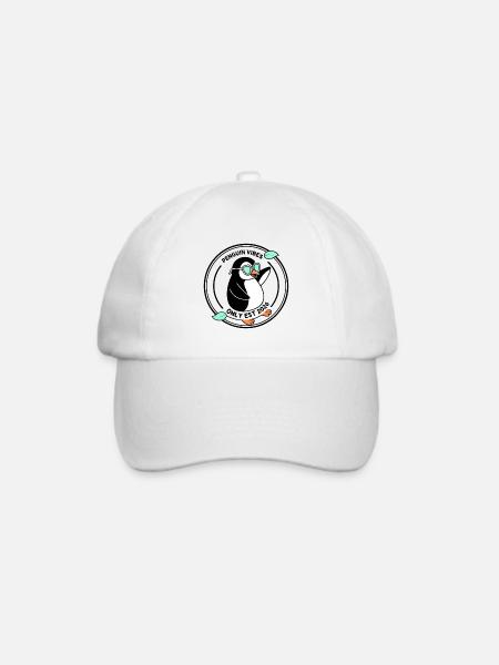 Schwarzer Pinguin in Mint-Brille 2026 - Baseballkappe - Weiß/Weiß