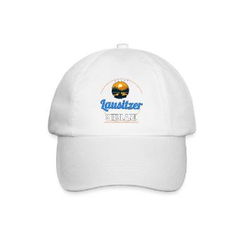 Lausitzer Seenland – Badge Shirt - Baseballkappe - Weiß/Weiß - Vorne