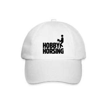 Hobby Horsing - Steckenpferd - Reiten - Geschenk - Baseballkappe - Weiß/Weiß - Vorne