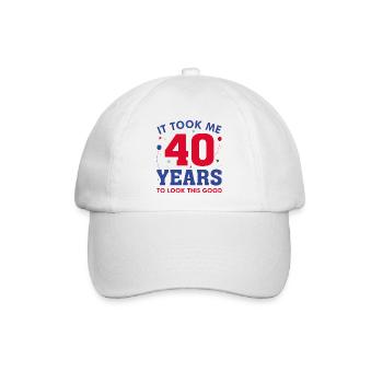 Ich habe 40 Jahre gebraucht, um so gut auszusehen - Baseballkappe - Weiß/Weiß - Vorne