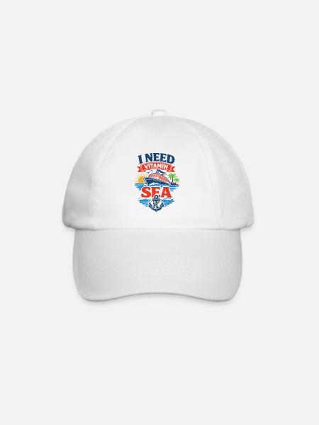I Need Vitamin Sea | Kreuzfahrt Wortspiel Motiv - Baseballkappe - Weiß/Weiß