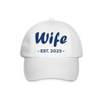 Ehefrau ist 2025 - Baseballkappe - Weiß/Weiß - Vorne