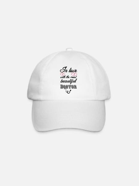 In love - Doctor Ärzte, Sprüche, Liebe, Geschenk - Baseballkappe - Weiß/Weiß