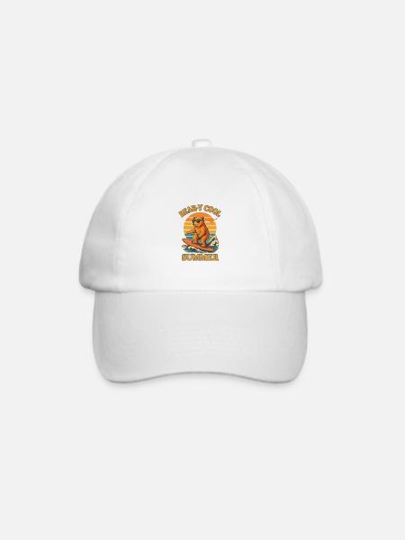 Bear‑y Cool Summer – Surfender Bär im Retro-Stil - Baseballkappe - Weiß/Weiß