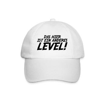 das hier ist ein anderes Level Geschenkidee - Baseballkappe - Weiß/Weiß - Vorne