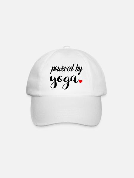 Powered By Yoga mit Herz | Yoga Motivation - Baseballkappe - Weiß/Weiß
