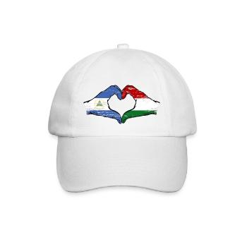 Nicaragua Hongrie drapeau mains forme de coeur utilisé - Casquette classique - blanc/blanc - Devant