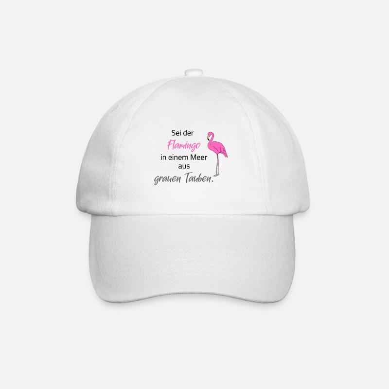der flamingo unter den grauen tauben - Baseballkappe - Weiß/Weiß