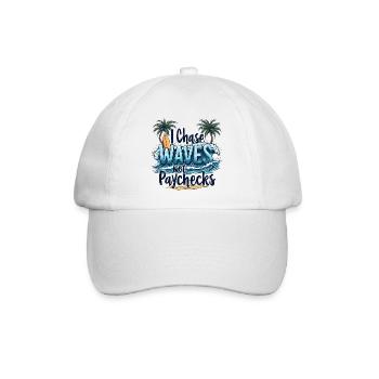 Je chasse les vagues, pas les chèques de paie – Surf et liberté - Casquette classique - blanc/blanc - Devant