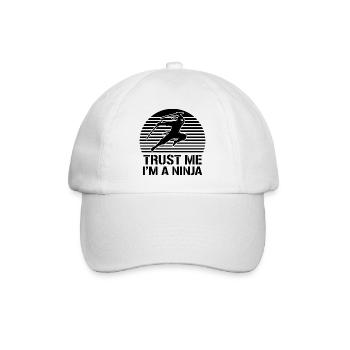 Vertrau mir, ich bin ein Ninja, lustiges Sonnenuntergangsdesign - Baseballkappe - Weiß/Weiß - Vorne