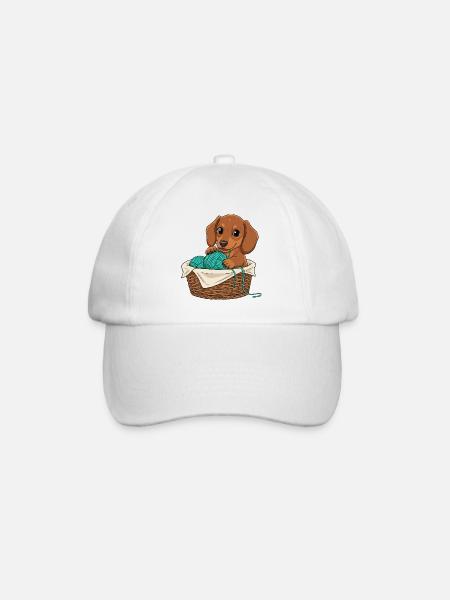 Chiot teckel dans un panier - Casquette classique - blanc/blanc