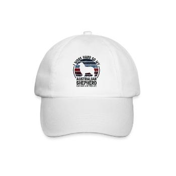 Travaillez dur - Retro Australian Shepherd - Casquette classique - blanc/blanc - Devant