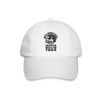 Never Underestimate Skipper né en 1984 - Casquette classique - blanc/blanc - Devant