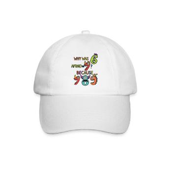 Jour du numéro 2026 Pourquoi Six avait-il peur de Seven - Casquette classique - blanc/blanc - Devant
