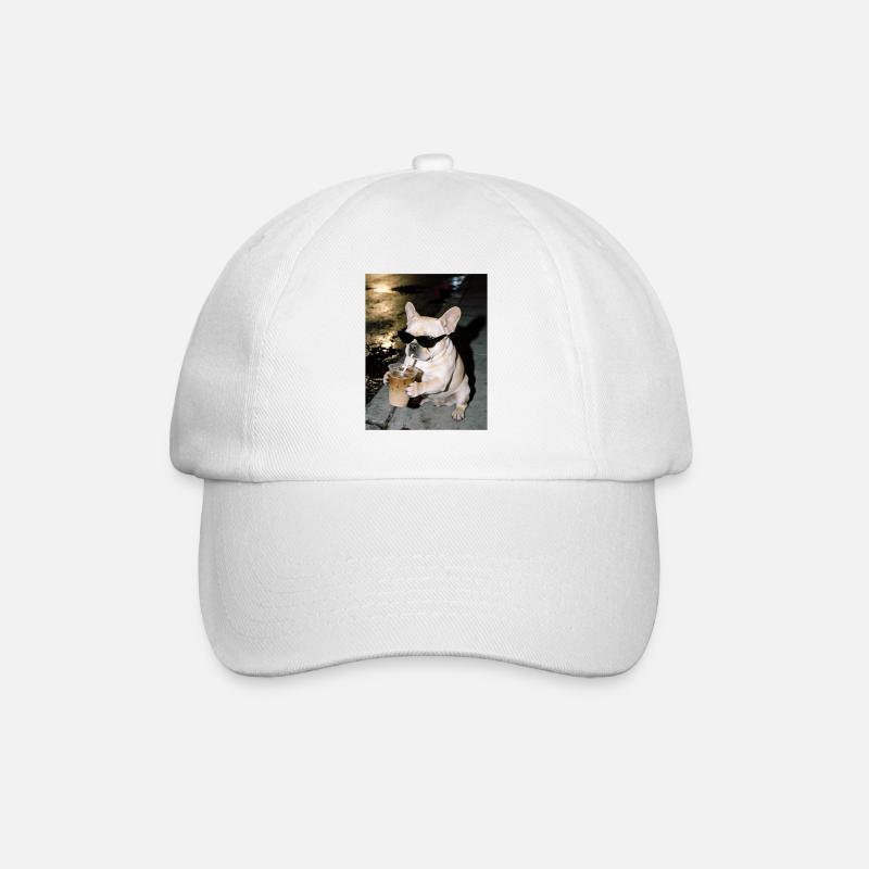 Bouledogue français buvant du café glacé - Casquette classique - blanc/blanc