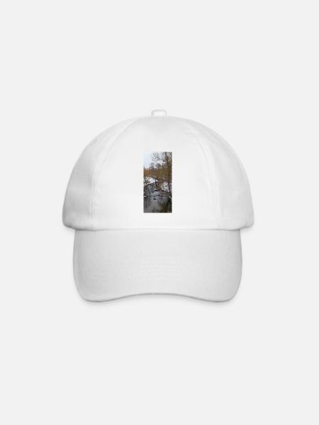 Winter river in the fog - Baseball Cap - white/white