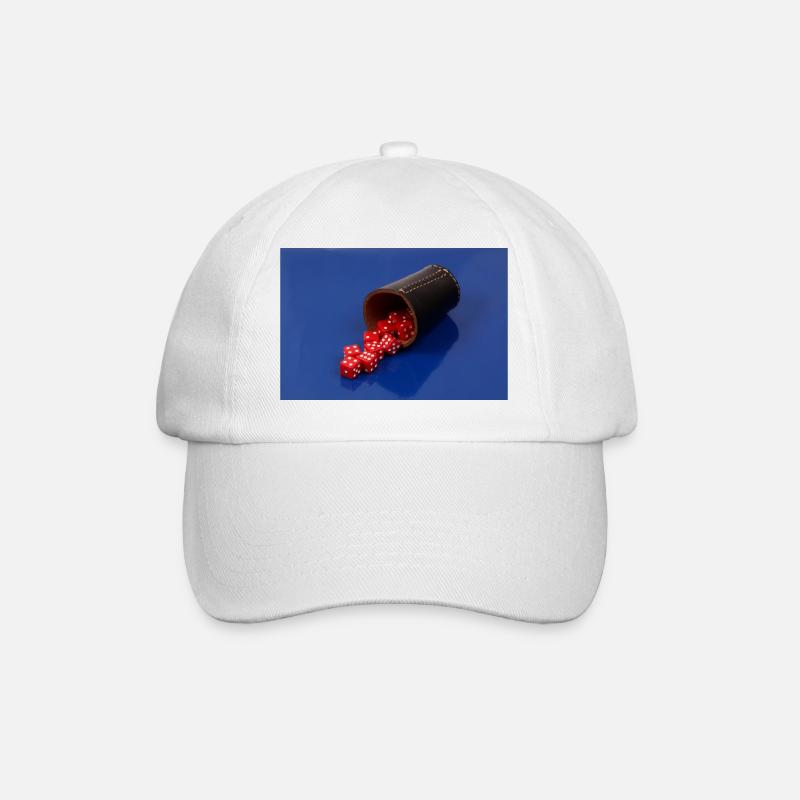 Cubes rouges avec coupe à dés - Casquette classique - blanc/blanc