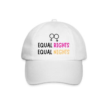 Égalité des droits, nuits égales - Casquette classique - blanc/blanc - Devant