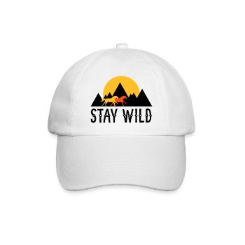 STAY WILD - Pferde vor Bergen und Sonnenuntergang - Baseballkappe - Weiß/Weiß - Vorne