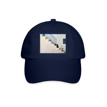 Viele Katzen auf weisser Treppe in Griechenland - Baseballkappe - Blau/Blau - Vorne
