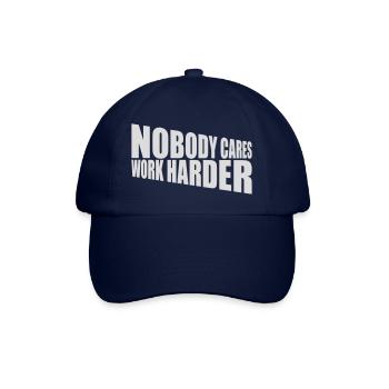 Personne ne s’en soucie de travailler plus dur - Casquette classique - bleu/bleu - Devant