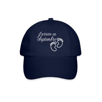 J' arrive en Septembre cadeau naissance futur bébé - Casquette classique - bleu/bleu - Devant