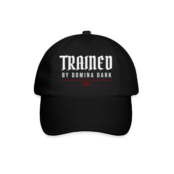 Trainiert von Domina Dark – Unterwerfungsidentität - Baseballkappe - Schwarz/Schwarz - Vorne