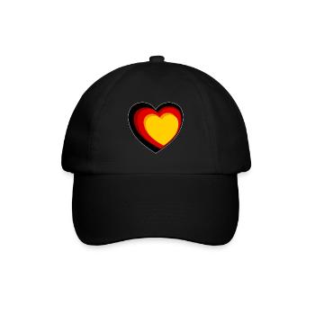 3D-Herz in Schwarz-Rot-Gold - Baseballkappe - Schwarz/Schwarz - Vorne
