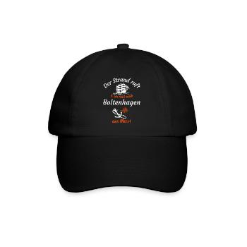Boltenhagen-Der Strand ruft und ich muss ans Meer - Baseballkappe - Schwarz/Schwarz - Vorne