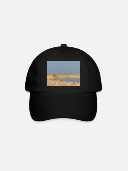 Giraffe und Landschaft im Etosha Nationalpark - Baseballkappe - Schwarz/Schwarz