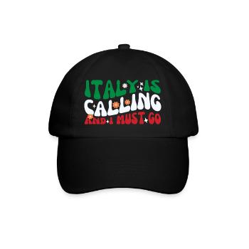 Italien ruft und ich muss im Sommer in den Urlaub fahren - Baseballkappe - Schwarz/Schwarz - Vorne