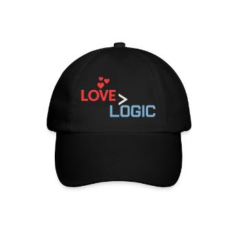 Love Greater Than Logic Design - Baseballkappe - Schwarz/Schwarz - Vorne