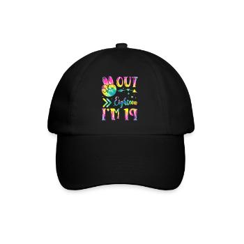Peace Out Eighteen I'm 19 | Tie Dye Themed - Baseballkappe - Schwarz/Schwarz - Vorne