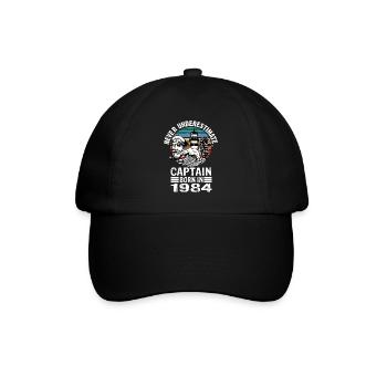 Never Underestimate Captain born in 1984 - Baseballkappe - Schwarz/Schwarz - Vorne