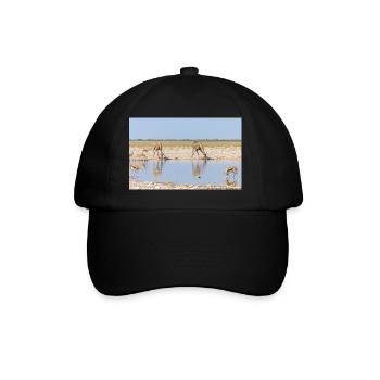 Giraffe und Landschaft im Etosha Nationalpark - Baseballkappe - Schwarz/Schwarz - Vorne
