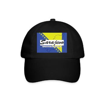 Sarajevo - Hauptstadt mit GPS & Flagge - Baseballkappe - Schwarz/Schwarz - Vorne