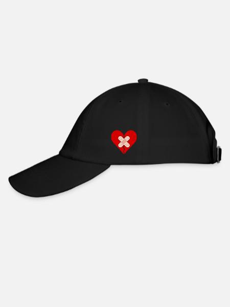 Coeur avec bandage - Casquette classique - noir/noir