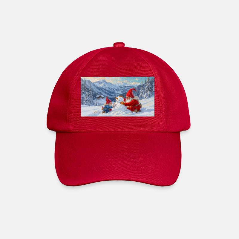 Zwei Zwerge und Schneemann in der Winterlandschaft - Baseballkappe - klassisch Rot