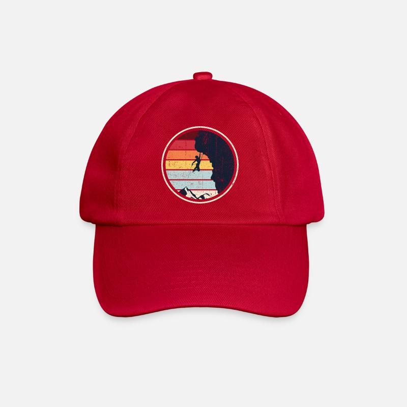 Retro-Sonnenuntergangsklettern auf der Klippe - Baseballkappe - klassisch Rot