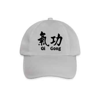 QI-Gong-Skript mit Text horizontal - Baseballkappe - Grau - Vorne