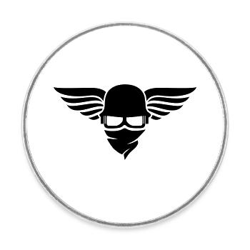 Motorradhelm mit Flügel, Bikerhelm und Bikerbrille - Runder Kühlschrankmagnet - Weiß - Vorne