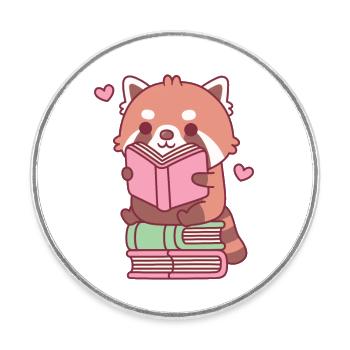 Niedlicher roter Panda, der ein Buch liest, während er auf einem Buch sitzt - Runder Kühlschrankmagnet - Weiß - Vorne