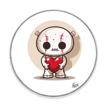 Mignonne poupée vaudou porte-bonheur avec cœur et amour - Magnet rond - blanc - Devant