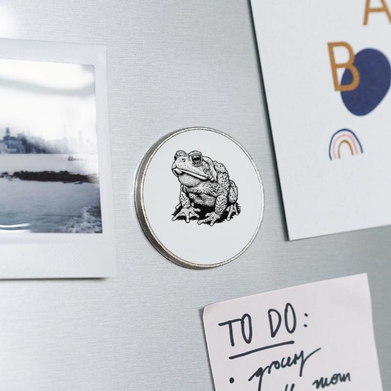 Round  fridge magnet