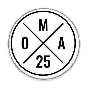 Oma 25 - Baby Ankündigung - Nachwuchs - Oma 2025 - Runder Kühlschrankmagnet - Weiß - Vorne