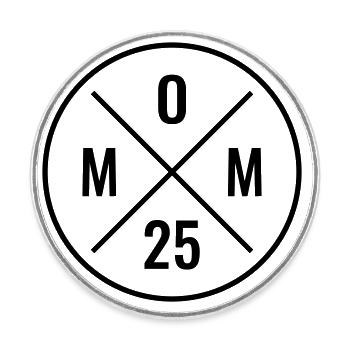 Mom 25 - Baby Ankündigung - Muttertag - Mama 2025 - Runder Kühlschrankmagnet - Weiß - Vorne