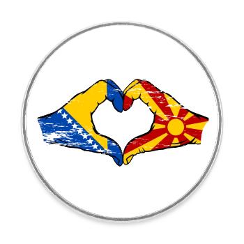 Bosnie Macédoine drapeau mains forme de coeur utilisé - Magnet rond - blanc - Devant